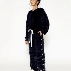 Peace Of Reign Velour Hoodie Crop HOODIES